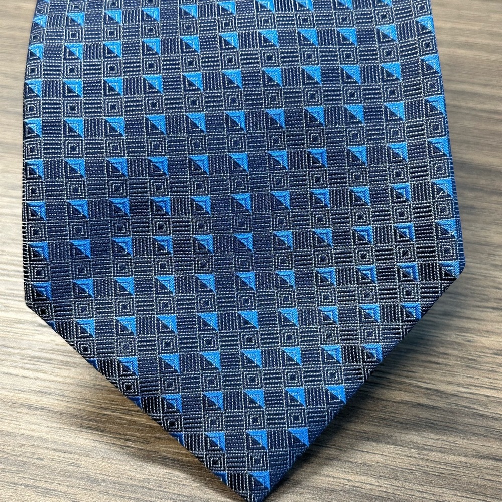 Louis Roth 100% Silk Tie. Black, Silver & Blue